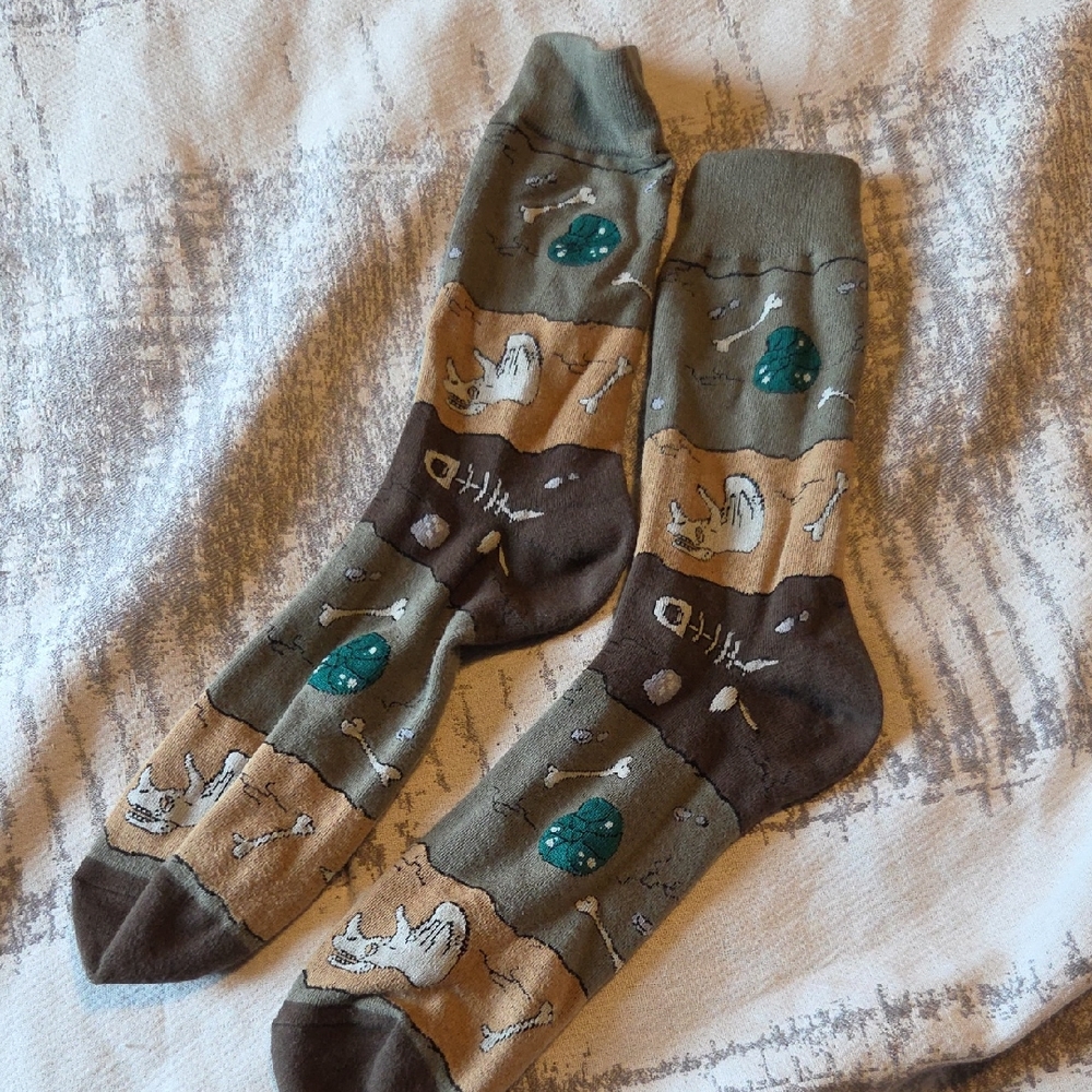 Stylish Brown and Green Patterned Dino Fossil Socks